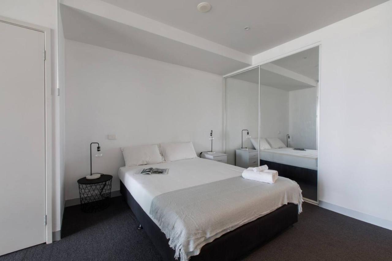 Apartment Flinders Street Simplicity Overlooking The Yarra *