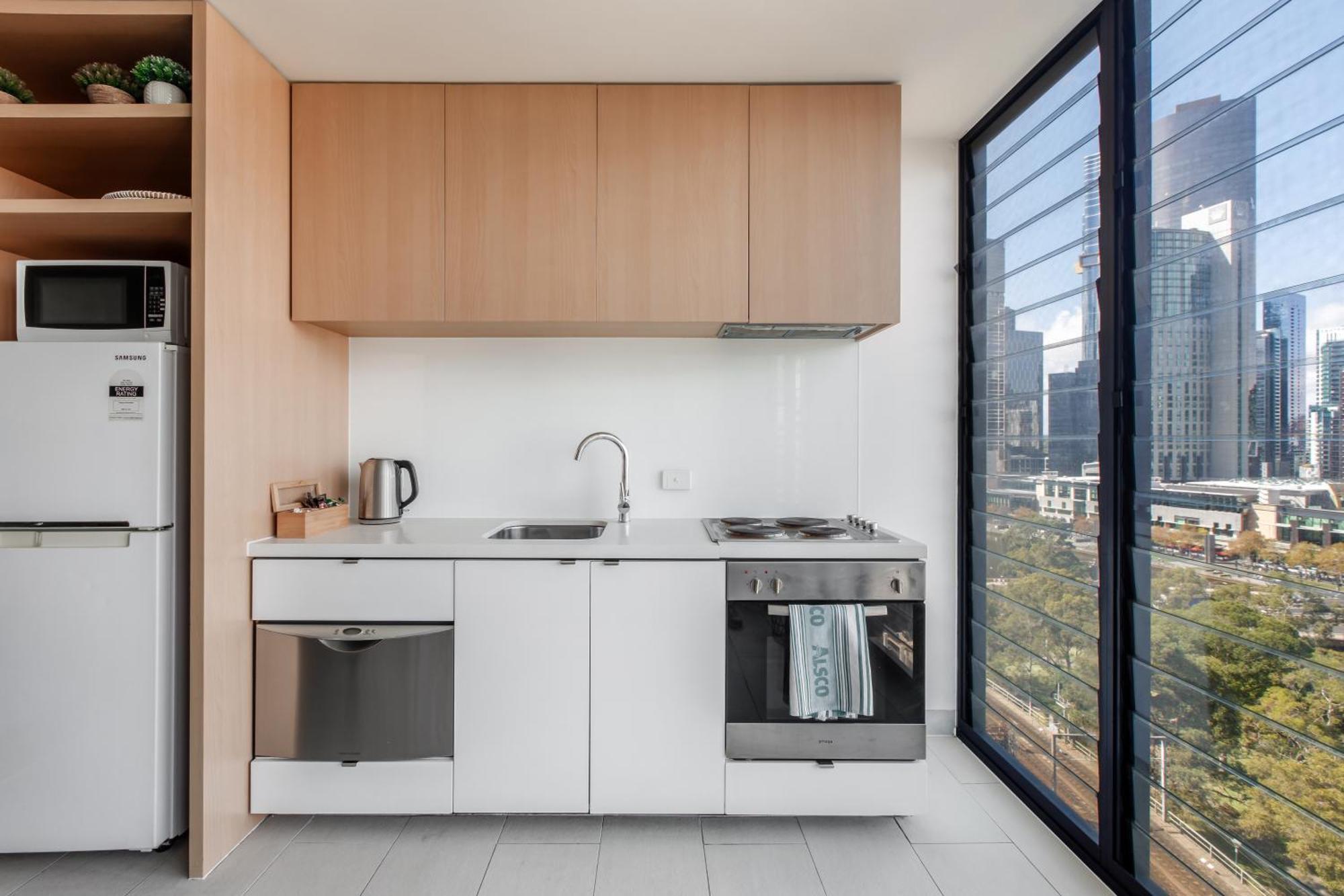 Flinders Street Simplicity Overlooking The Yarra *