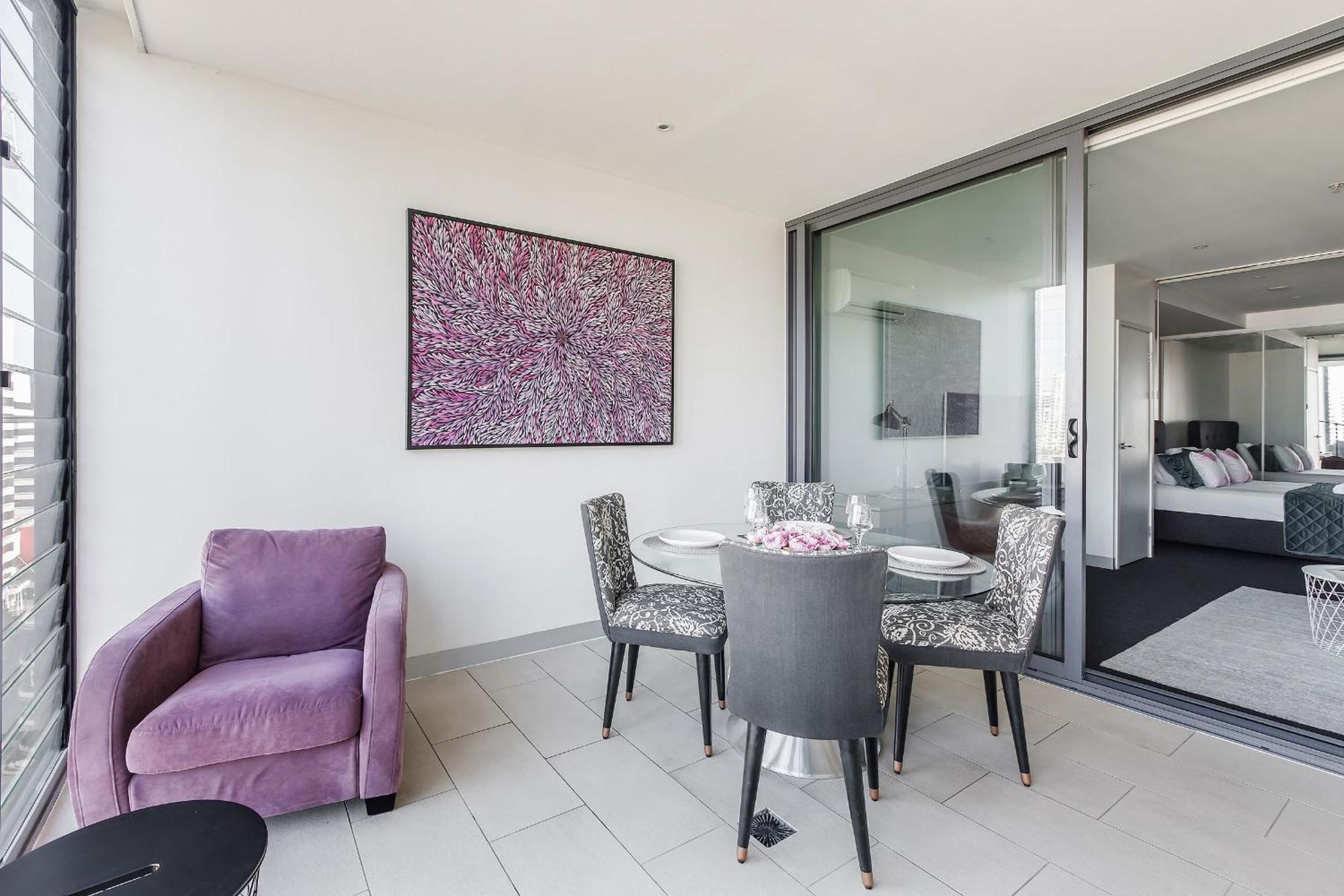 Apartment Flinders Street Simplicity Overlooking The Yarra Melbourne